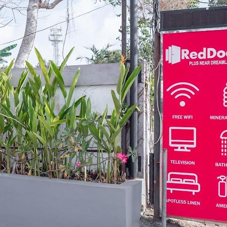 Reddoorz @ Uluwatu Suites Экстерьер фото