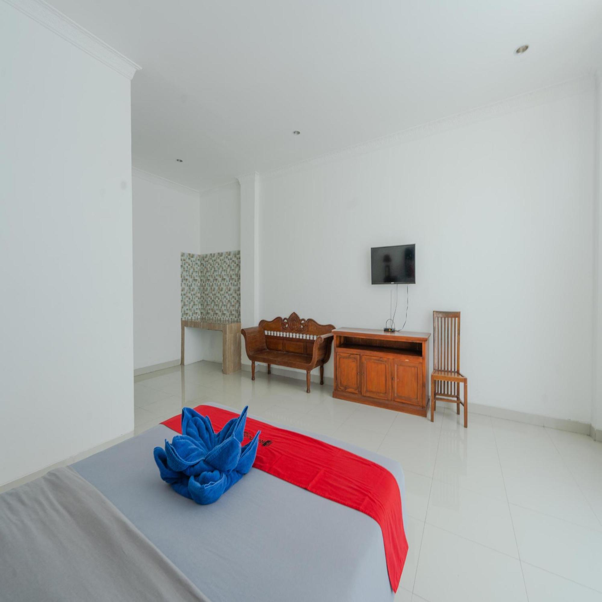 Reddoorz @ Uluwatu Suites Экстерьер фото