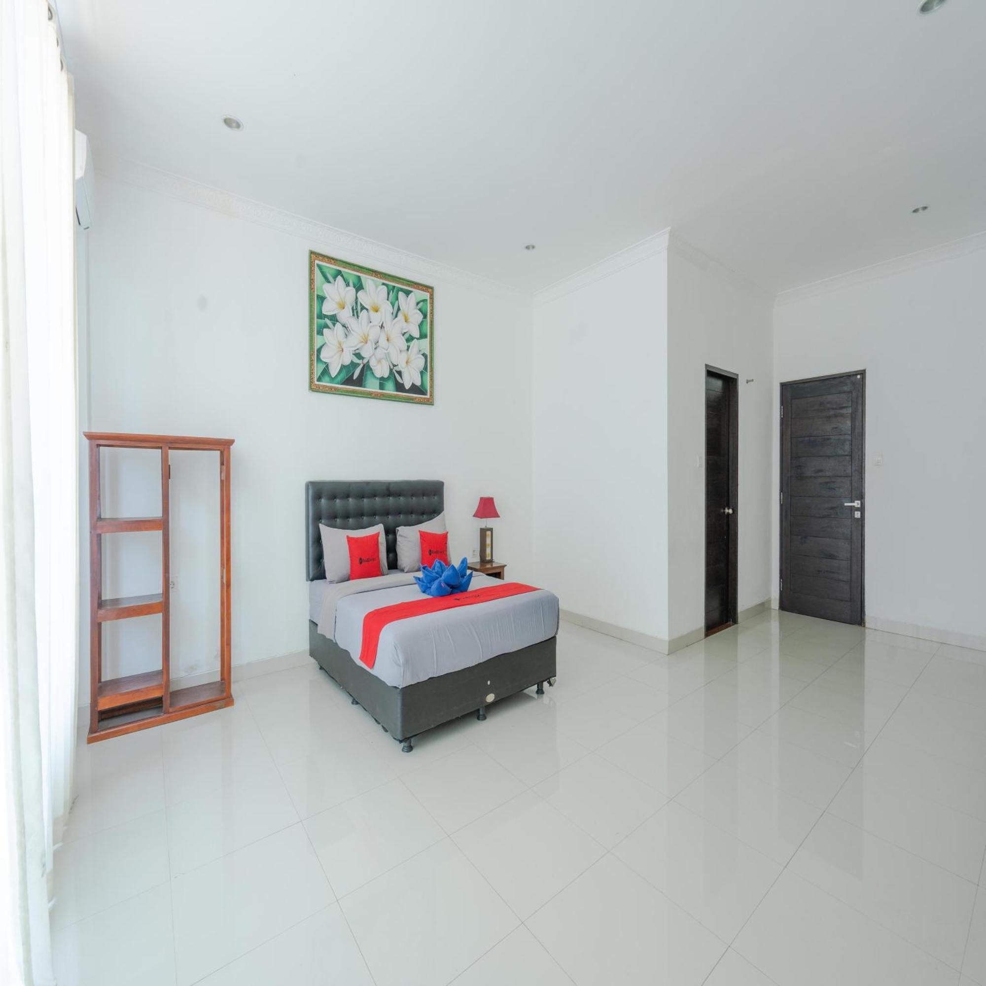 Reddoorz @ Uluwatu Suites Экстерьер фото